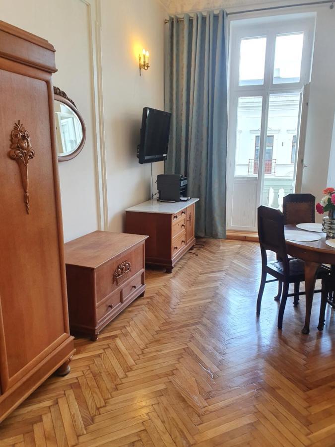 Prestige Aparthotel Piotrkowska 82 - Wyjatkowy Widok Na Deptak Łódź Eksteriør billede