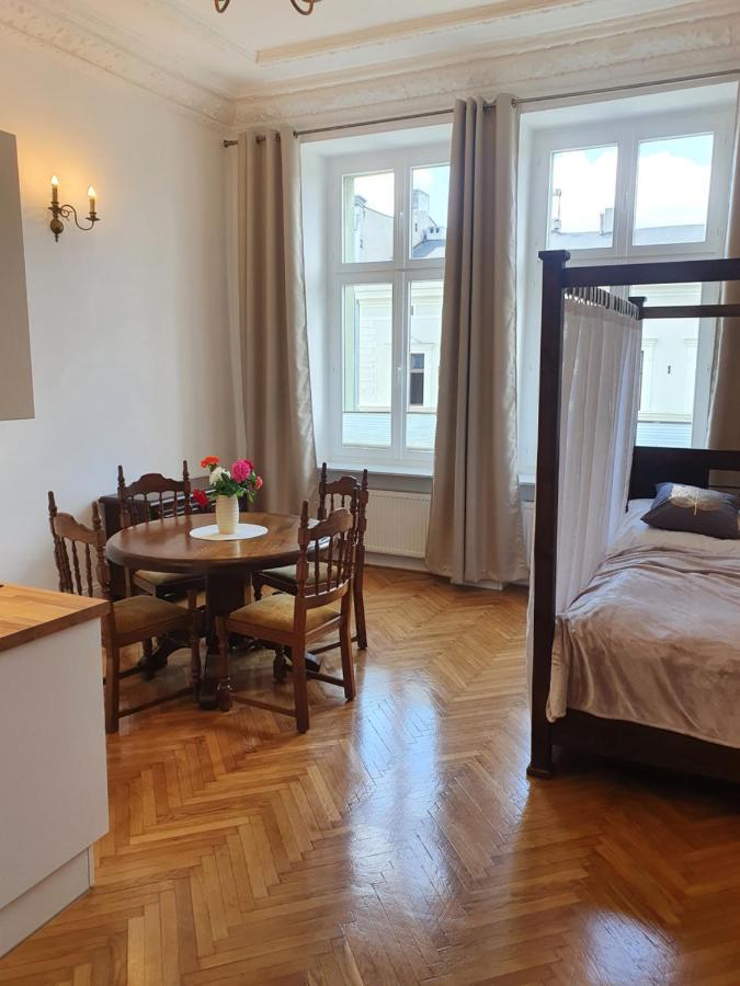 Prestige Aparthotel Piotrkowska 82 - Wyjatkowy Widok Na Deptak Łódź Eksteriør billede
